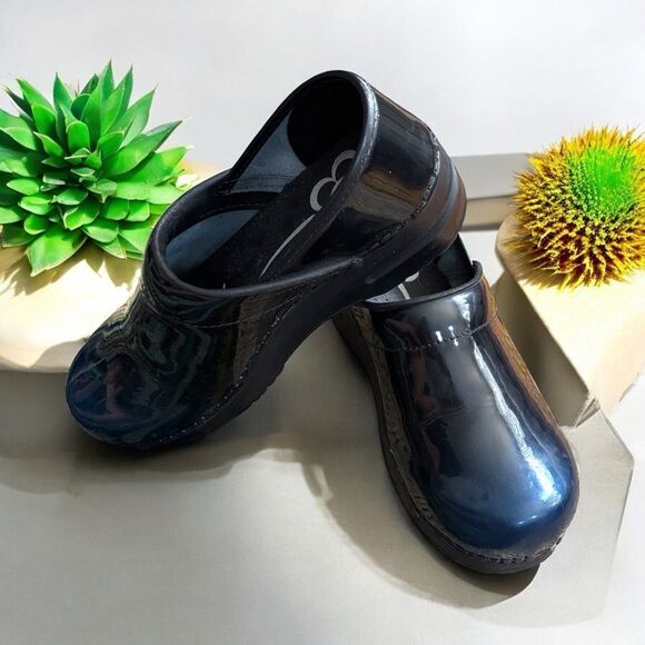 SANITA women’s clogs size 39 European (women’s 8) DANSKO style danish clog nurse - Picture 1 of 9